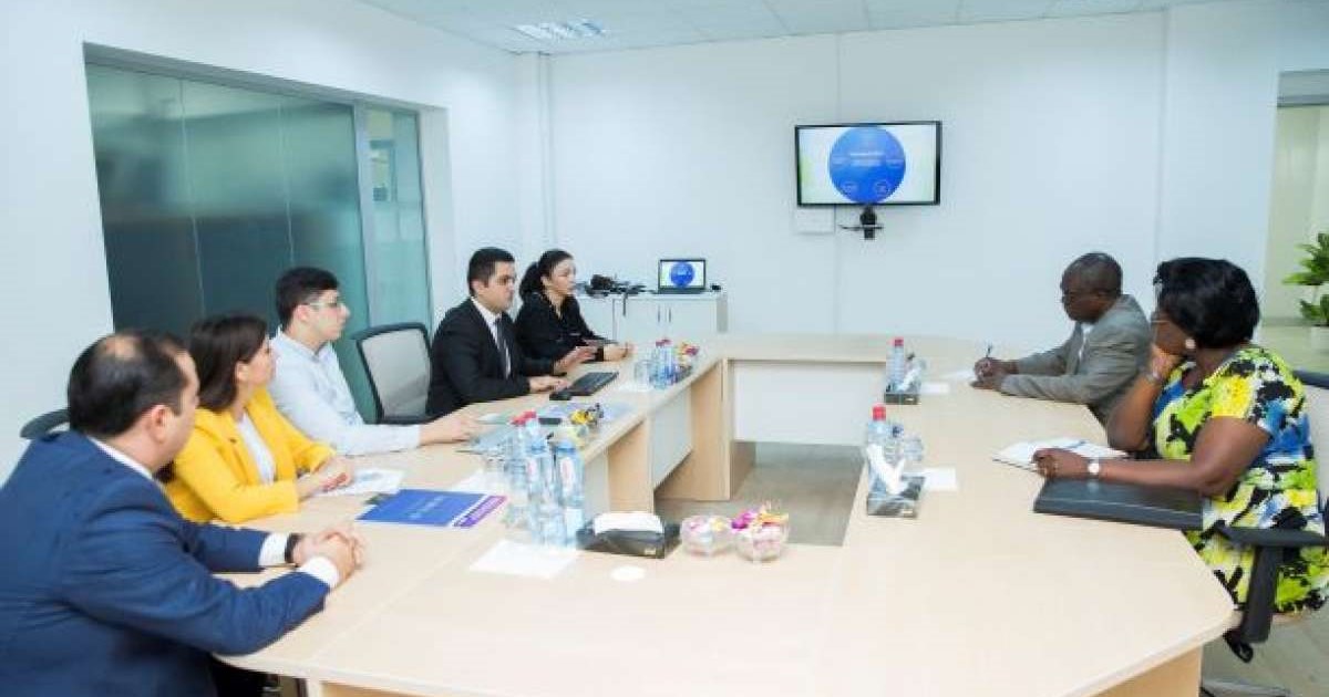 AZINNEX WAS PRESENTED TO THE DELEGATION FROM REPUBLIC OF UGANDA